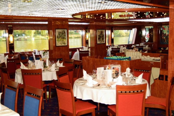 Dining room on the Ship Avalon Tranquility.